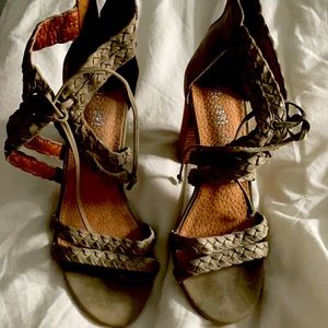 Fab’rik Women’s shoes/heeled sandals.